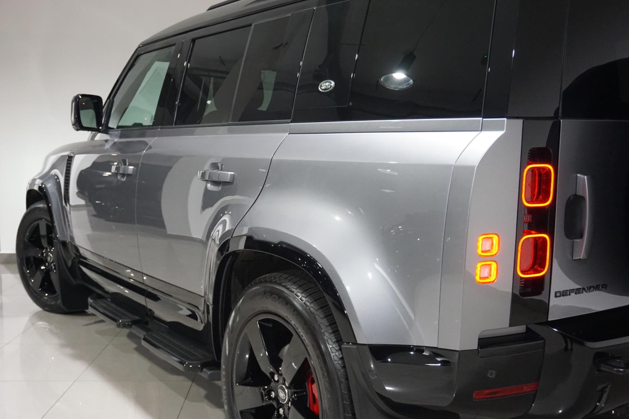 Land Rover Defender 110 3.0 D250 MHEV X-Dynamic HSE Auto 4WD Euro 6 (s/s) 5dr